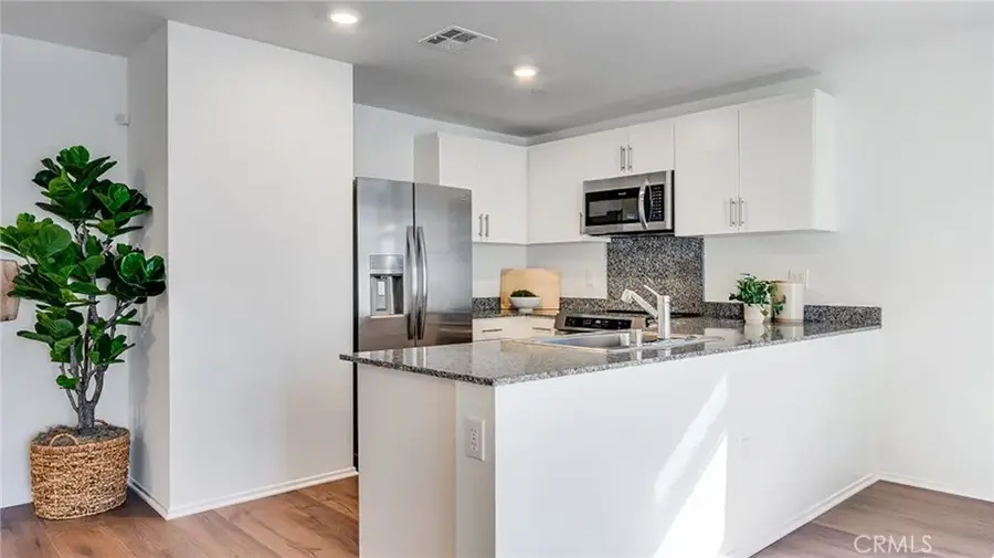 7597 Drexel Avenue, Hesperia, CA 92345 - Image #2