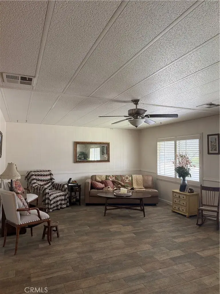 1025 S Lyon, Hemet, CA 92543 - #3