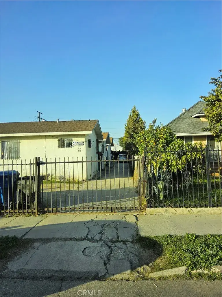 837 W 65th, Los Angeles, CA 90044 - #1