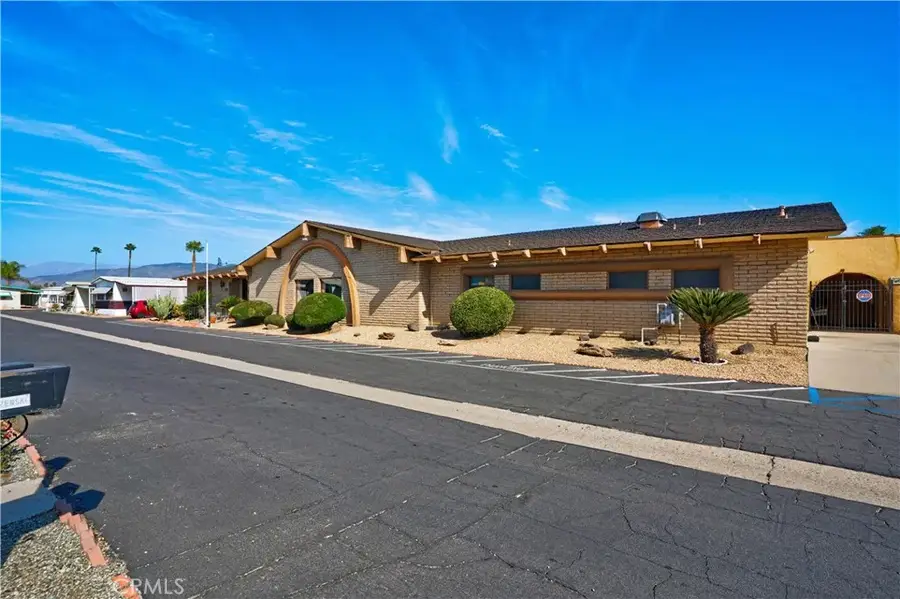 332 N. Lyon #67, Hemet, CA 92543 - #3