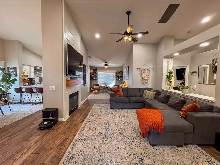 31429 Amsterdam, Winchester, CA 92596 - #3