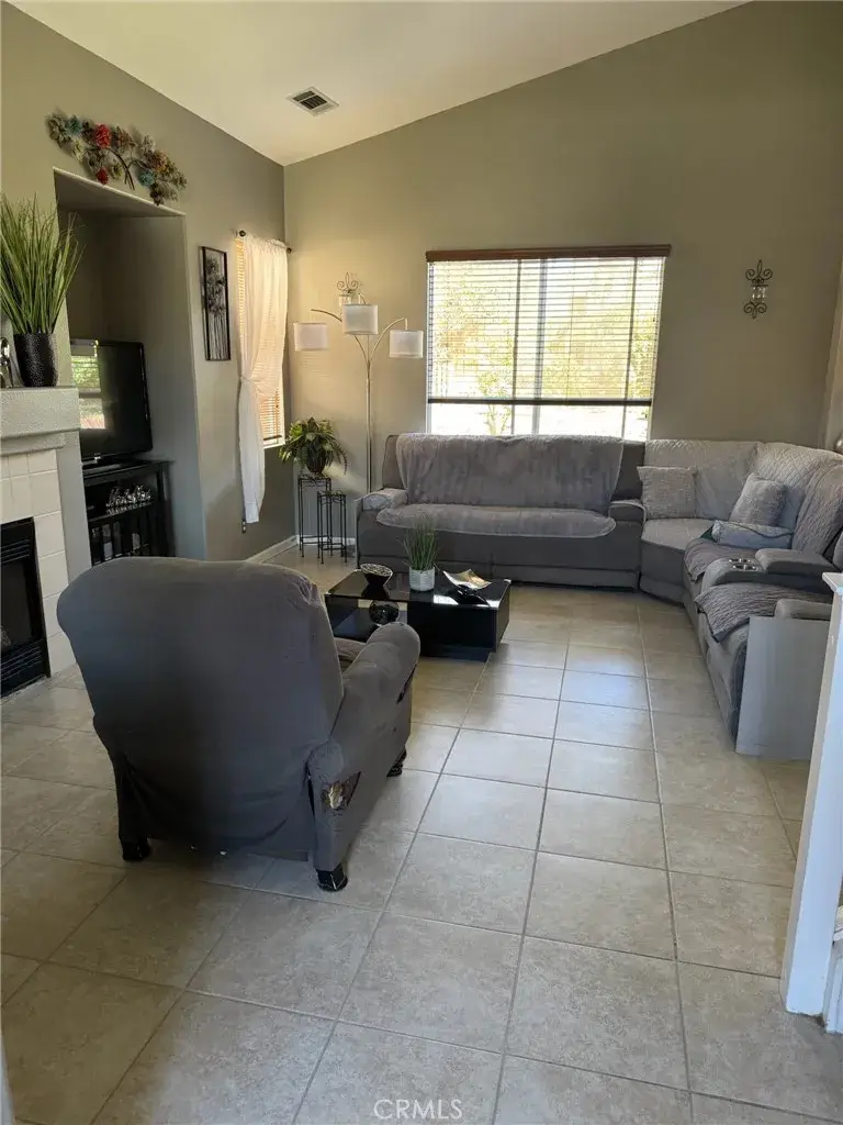 1315 Exeter, San Jacinto, CA 92583 - #3