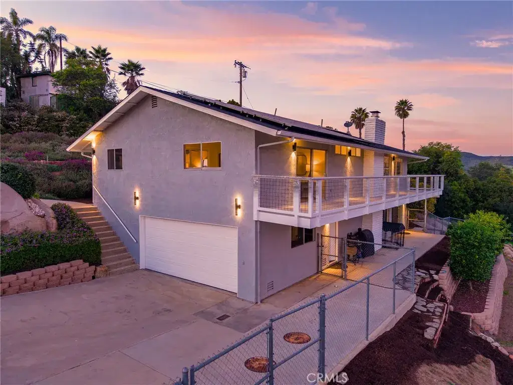 358 Sunrise Circle, Vista, CA 92084 - #1