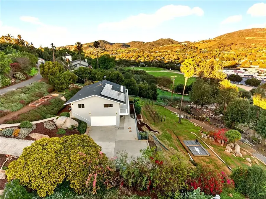 358 Sunrise Circle, Vista, CA 92084 - #3