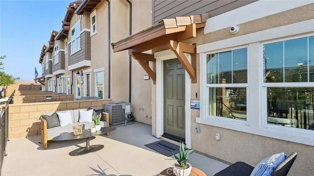 15563 April Dawn Way #5, Fontana, CA 92336 - #1