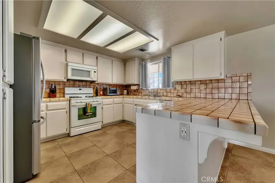8016 W Avenue D12, Lancaster, CA 93536 - #3