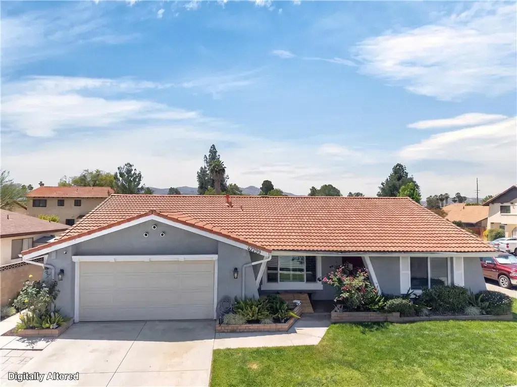 42299 Buenos Aires, Hemet, CA 92544 - #1