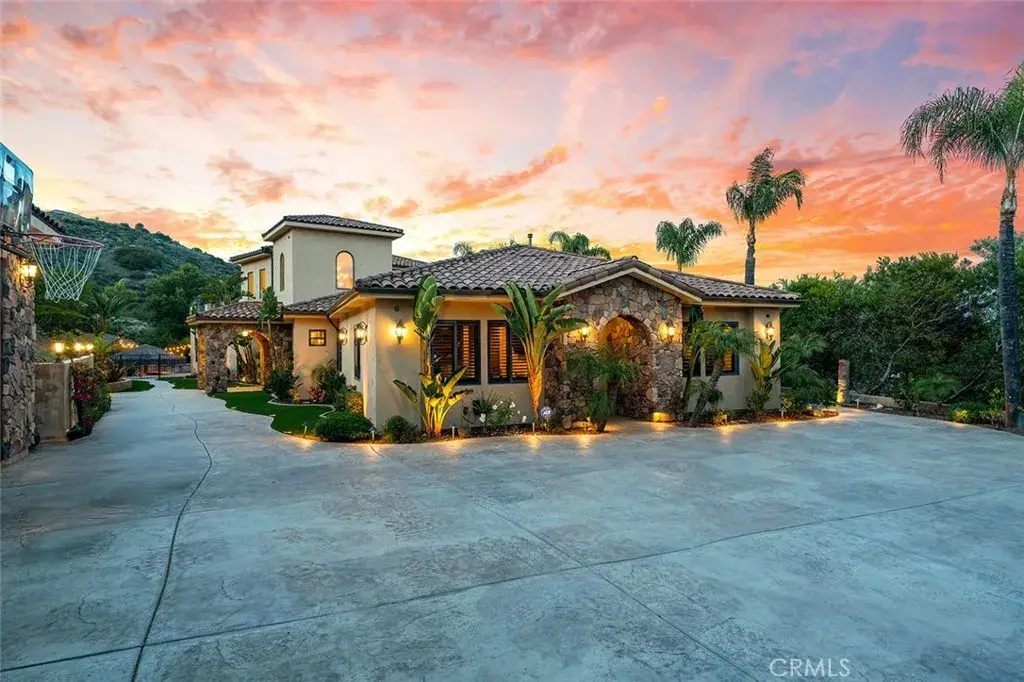 21128 Via Los Laureles, Murrieta, CA 92562 - #1