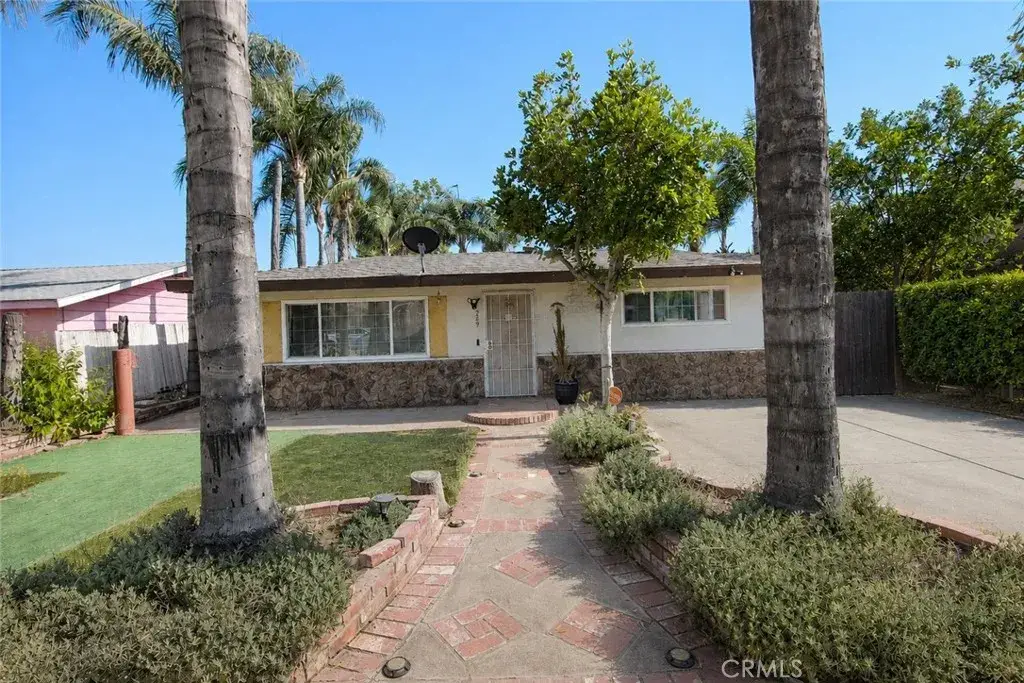 249 W 6th, Perris, CA 92570 - #1