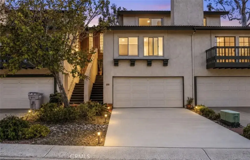 6975 Camino Amero, San Diego, CA 92111 - #1