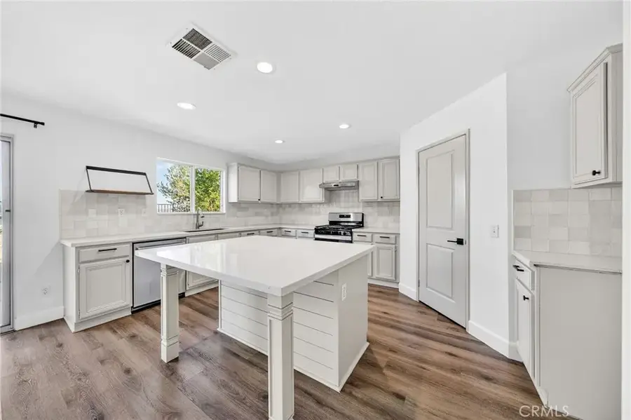 33650 Abbey Road, Temecula, CA 92592 - #2
