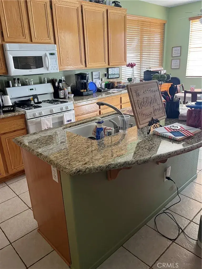 785 N Hemet, Hemet, CA 92544 - #2