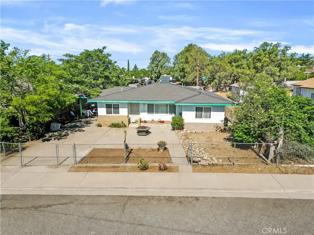 859 N Allen, Banning, CA 92220 - #1