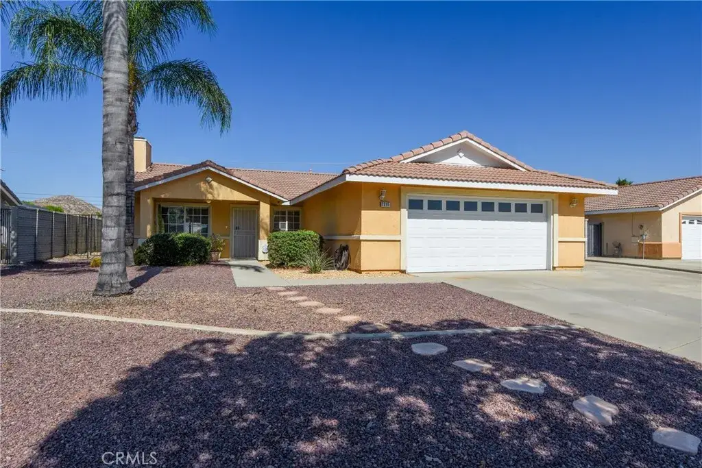 1215 Auburn, Hemet, CA 92545 - #1