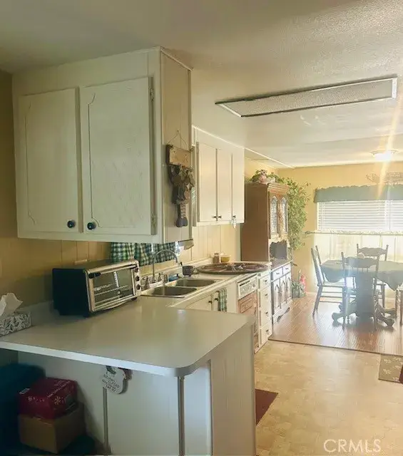 260 N Lyon #110, Hemet, CA 92543 - #3