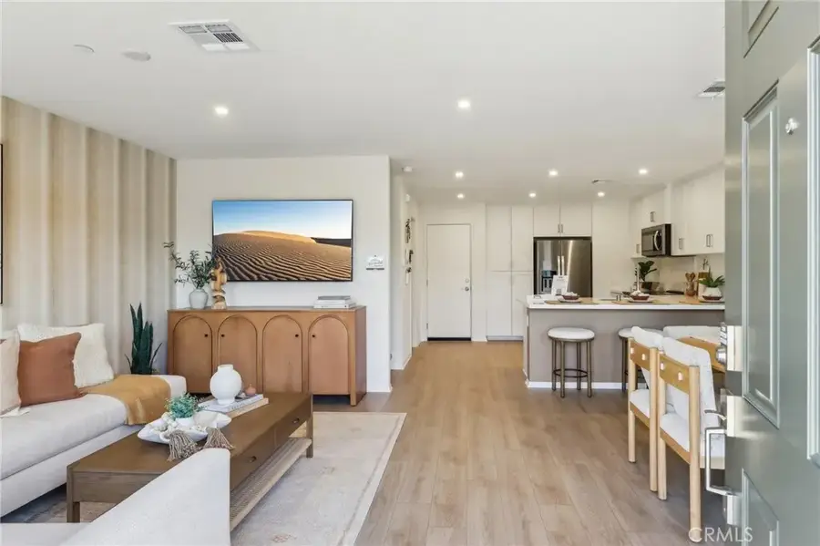 15575 April Dawn Way #2, Fontana, CA 92336 - #2