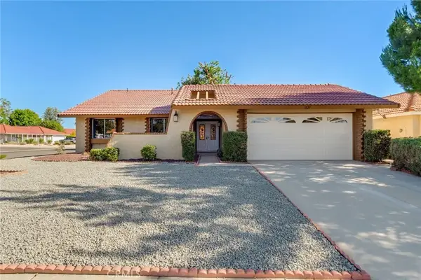 1825 Flame Tree, Hemet, CA 92545