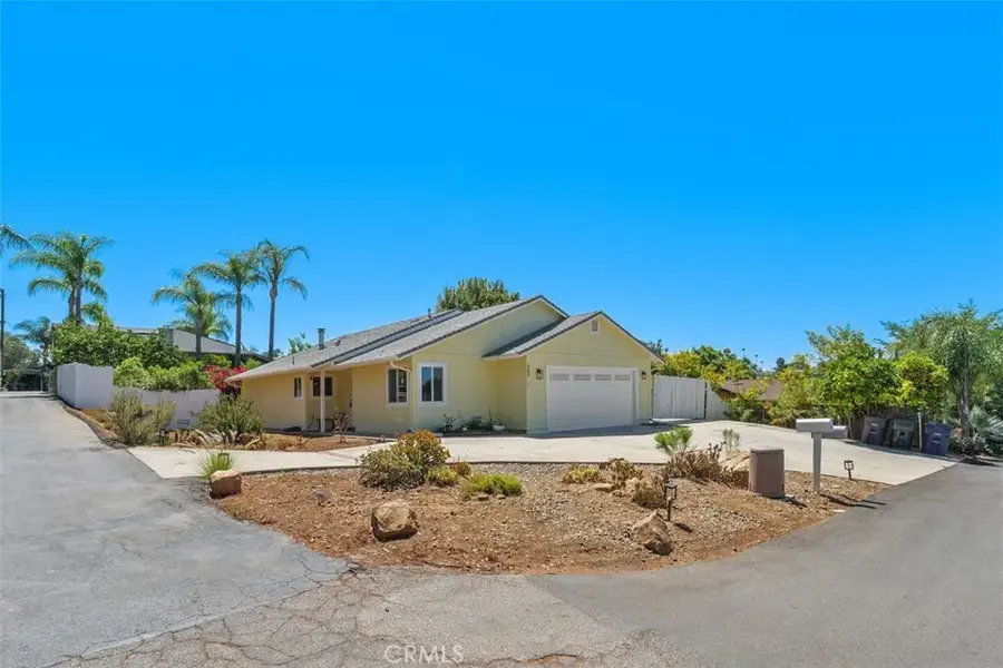 985 N Main, Fallbrook, CA 92028 - #3