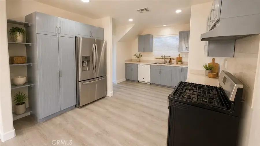 905 W Sumner, Lake Elsinore, CA 92530 - #3