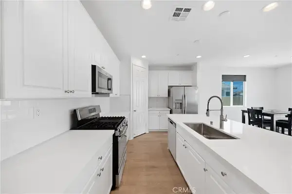 458 Berrybush, Hemet, CA 92543