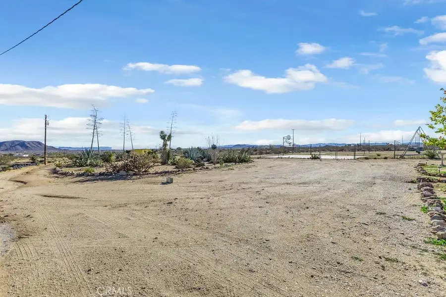 1998 Cambria Avenue, Landers, CA 92285 - #3