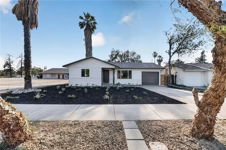 531 S Thompson Street, Hemet, CA 92543 - #2