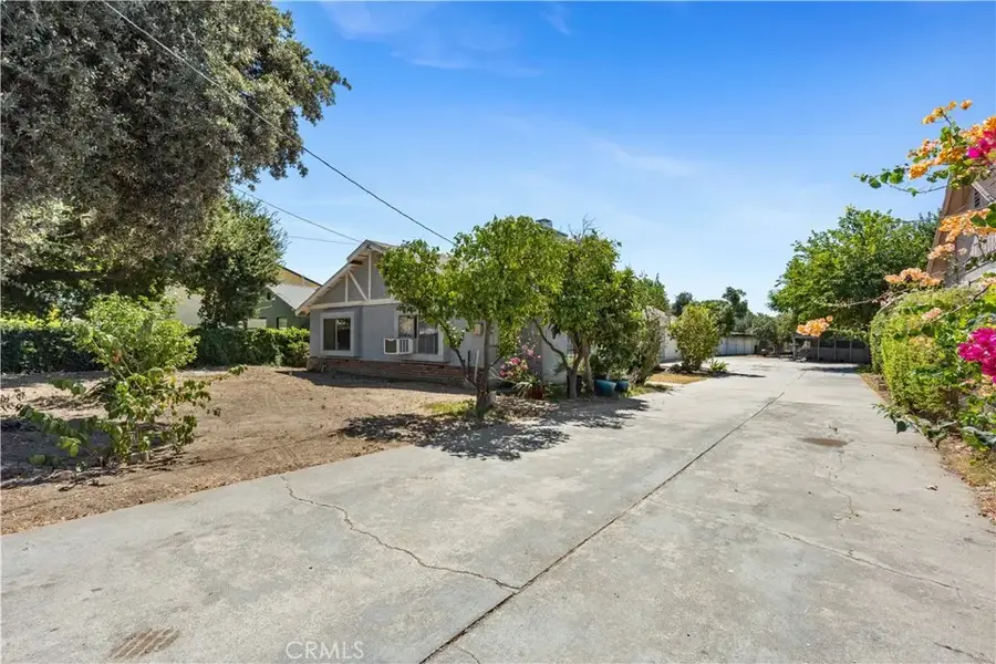 523 W Locust Street, Ontario, CA 91762 - #2
