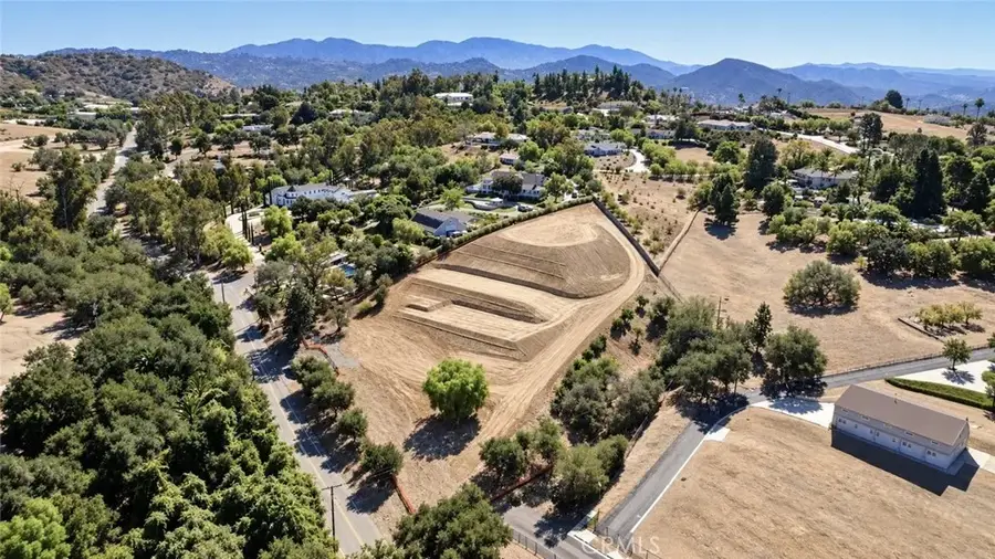 3261 Live Oak Park, Fallbrook, CA 92028 - #2