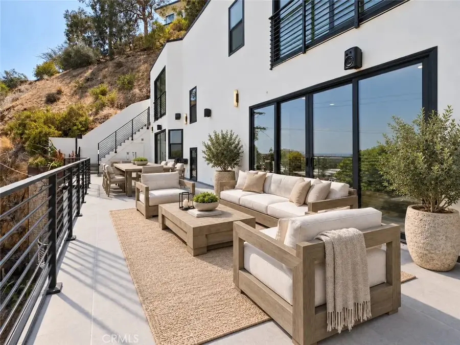 8633 Hollywood, Los Angeles, CA 90069 - #3