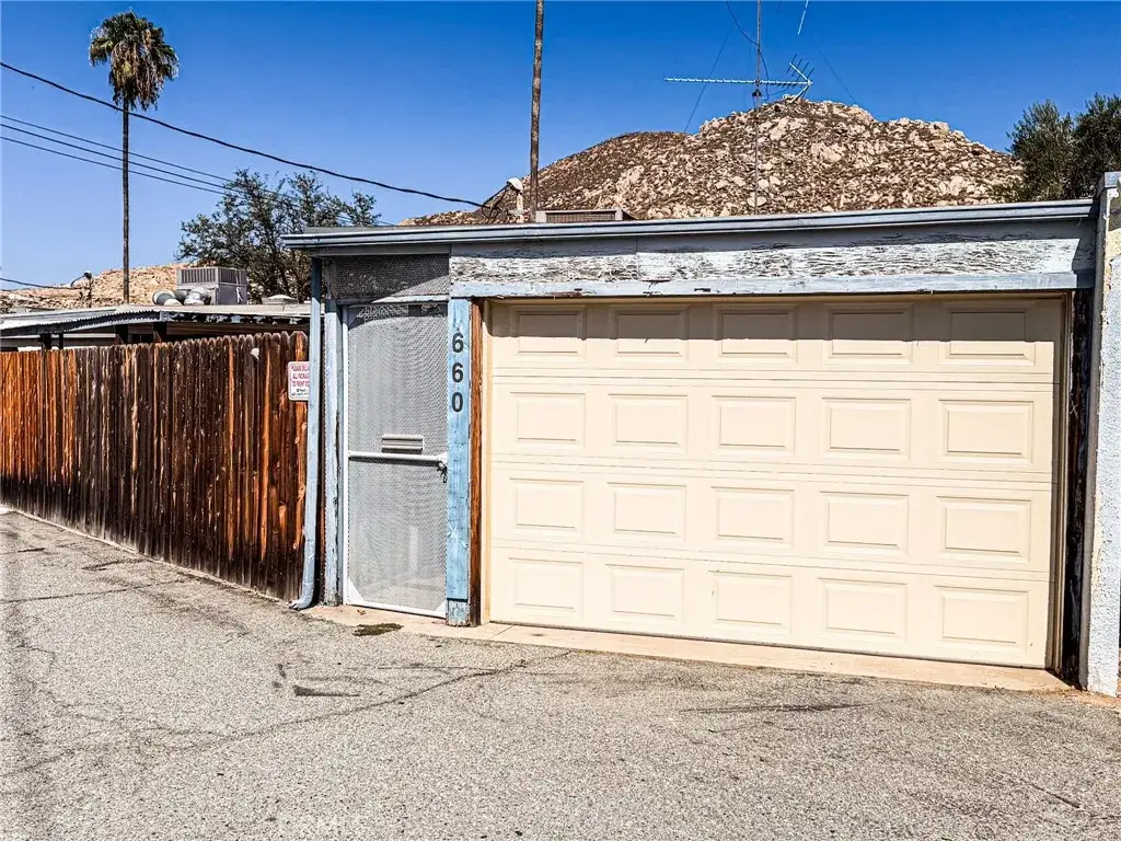 660 Gibbel, Hemet, CA 92543 - #1