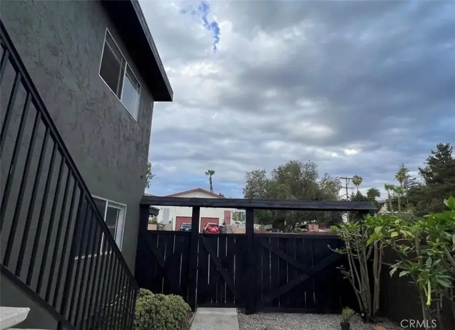 308 Hillside Court, Vista, CA 92084 - #3