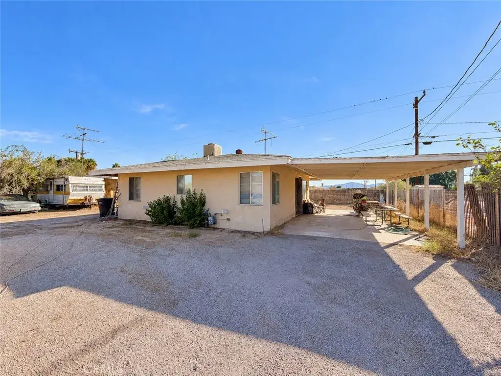 656 N 6th, Blythe, CA 92225 - #1
