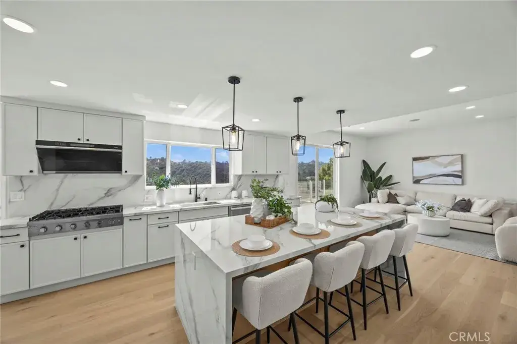 2377 Mount Olympus Drive, Los Angeles, CA 90046 - Image #1