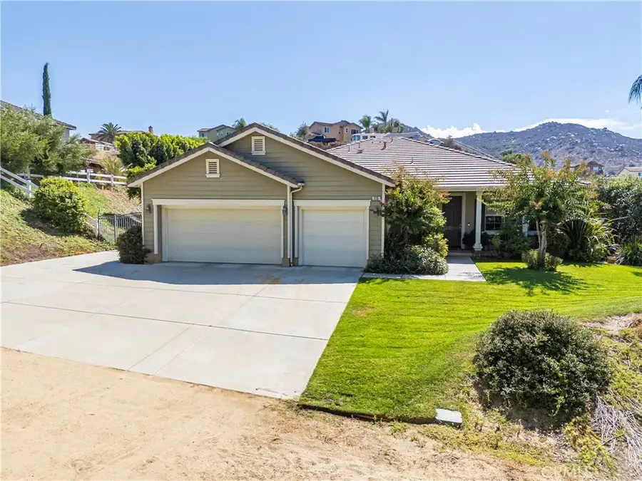 276 Pompano Place, Norco, CA 92860 - Image #2