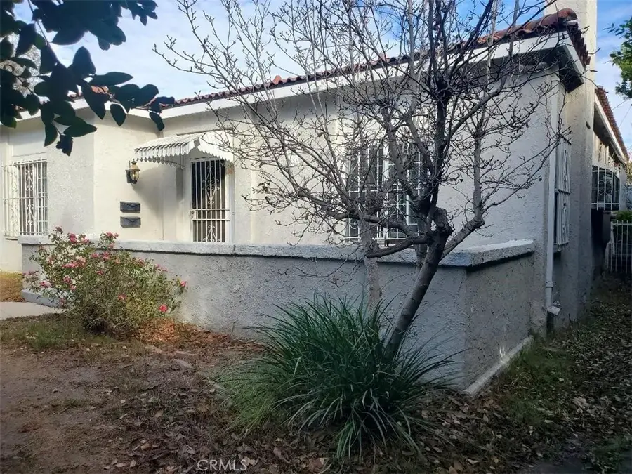 250 N Ridgewood Place North, Los Angeles, CA 90004 - Image #2