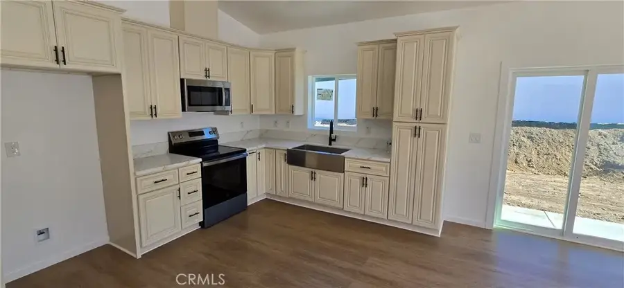 237 E Prospect Street, Lake Elsinore, CA 92530 - Image #3