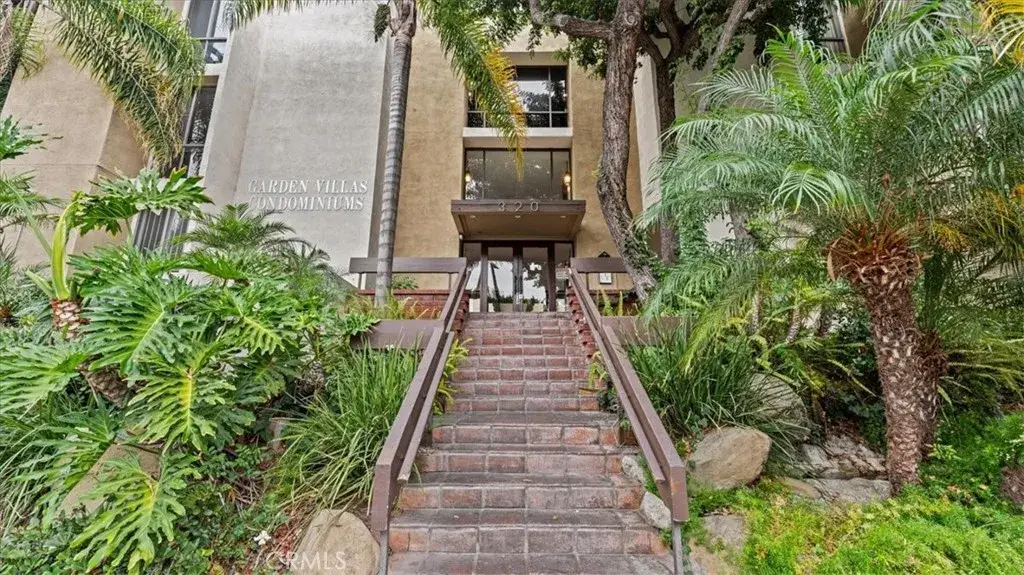 320 S Ardmore, Los Angeles, CA 90020 - Image #1