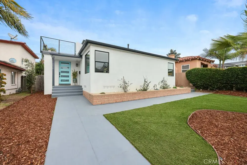 4434 Santa Monica Avenue, San Diego, CA 92107 - Image #1