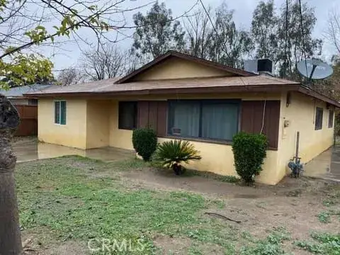 825 Bradshaw St, Bakersfield, CA 93307