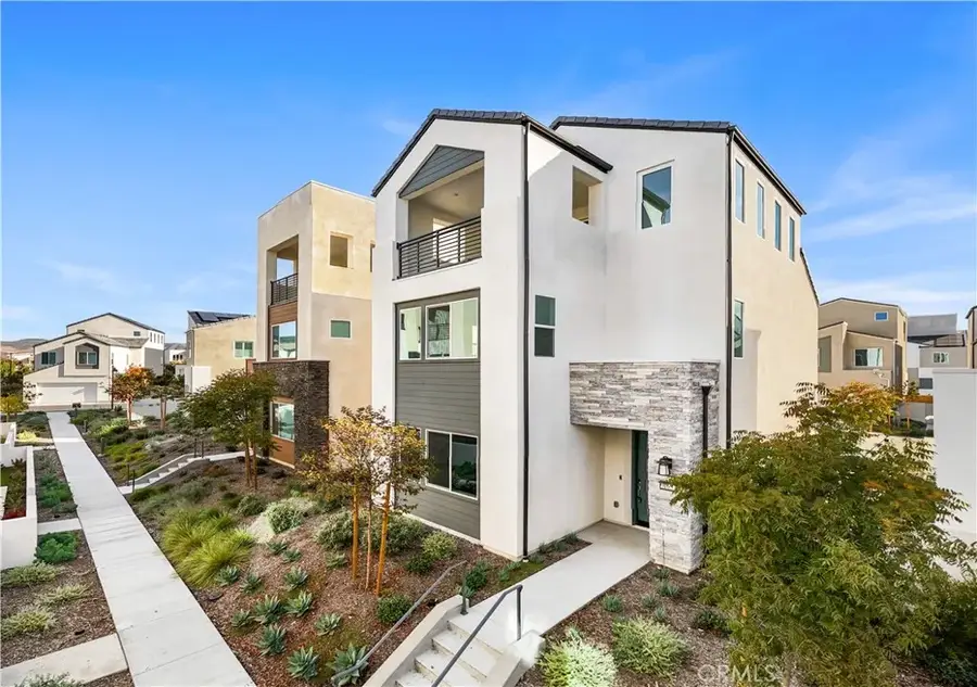 165 Sawbuck, Irvine, CA 92618 - Image #2