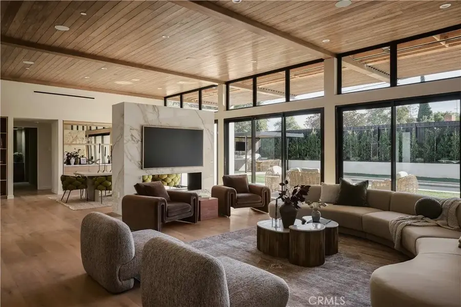 23740 Killion Street, Woodland Hills, CA 91367 - Image #3