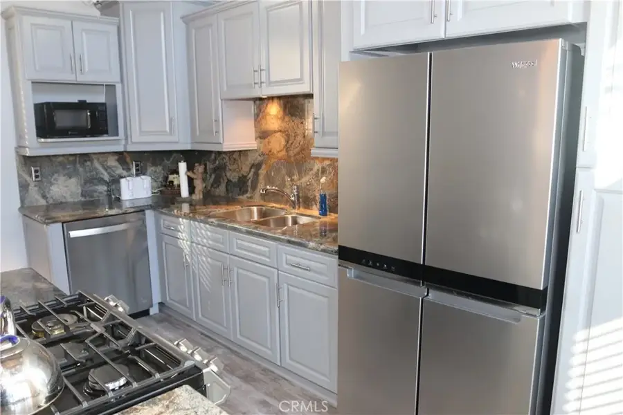 42537 Moonridge Road, Big Bear Lake, CA 92315 - Image #2