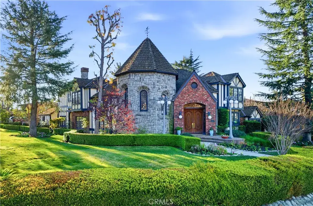 852 Peninsula Avenue, Claremont, CA 91711 - Image #1