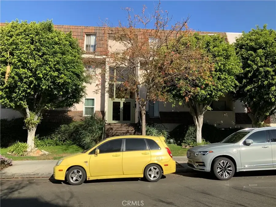 409 Burchett #220, Glendale, CA 91203 - Image #2