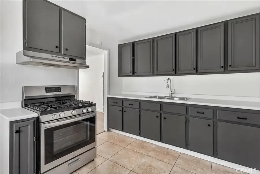 813 E Fredricks Street, Barstow, CA 92311 - #3