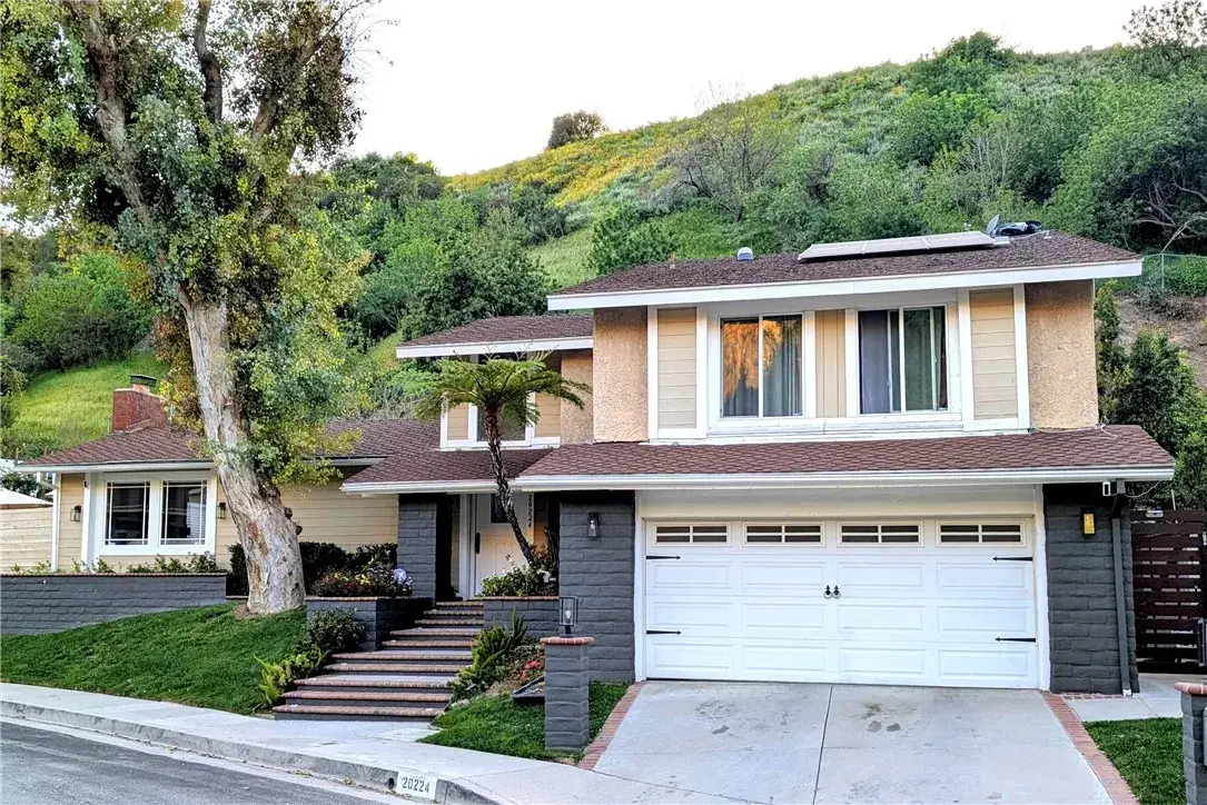 20224 Chapter, Woodland Hills, CA 91364 - #1