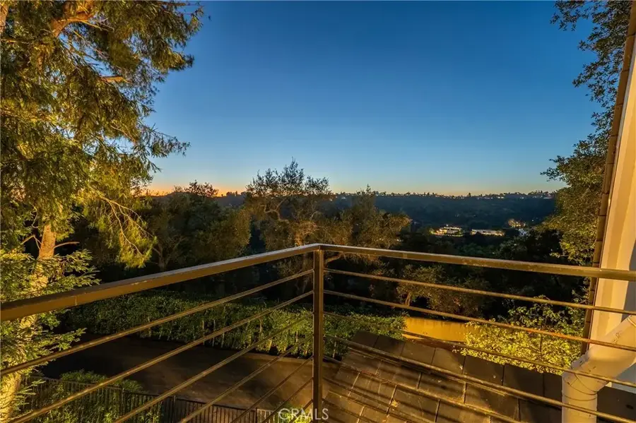 9653 Oak Pass Rd, Beverly Hills, CA 90210 - #3
