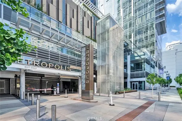 877 Francisco St #805, Los Angeles, CA 90017