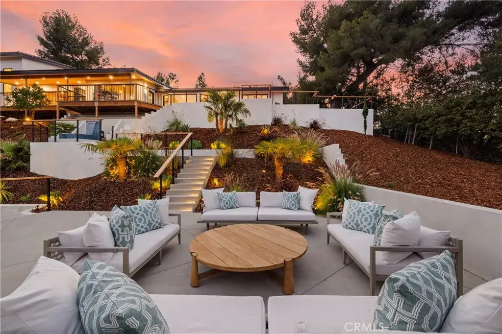 122 Patrician Way, Pasadena, CA 91105 - #1