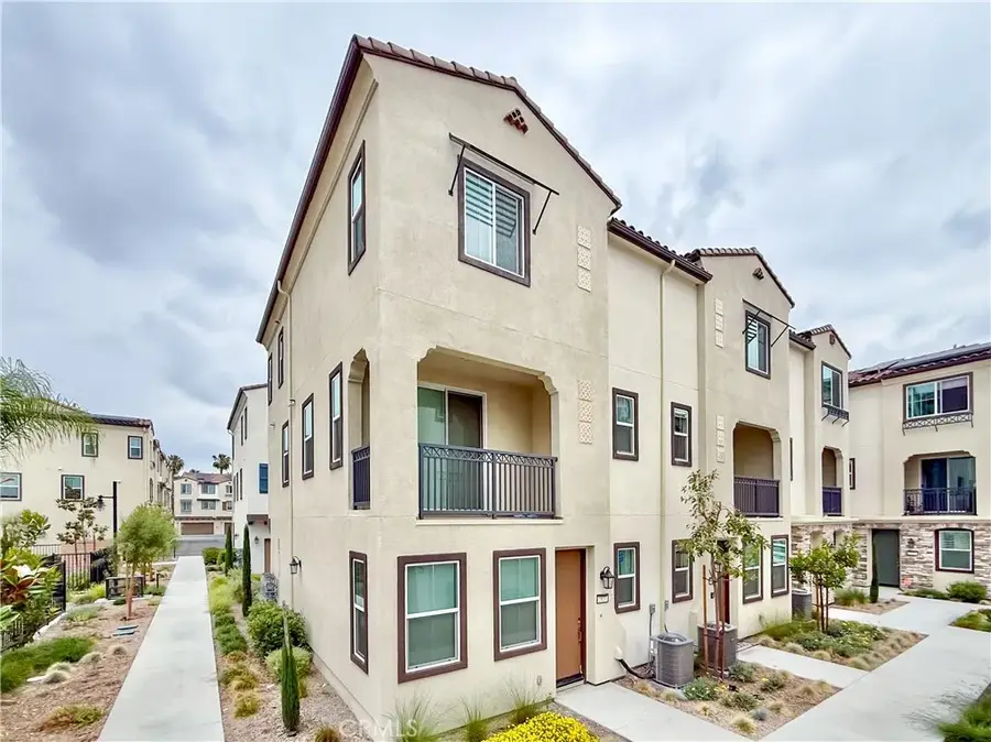 2129 Yukon, Pomona, CA 91766 - #3
